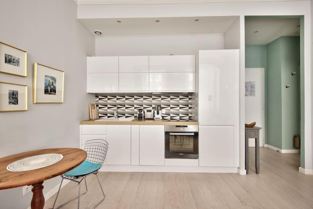 Very Nice 2P With All Comfort, City Center Ac/Wifi Esterno foto